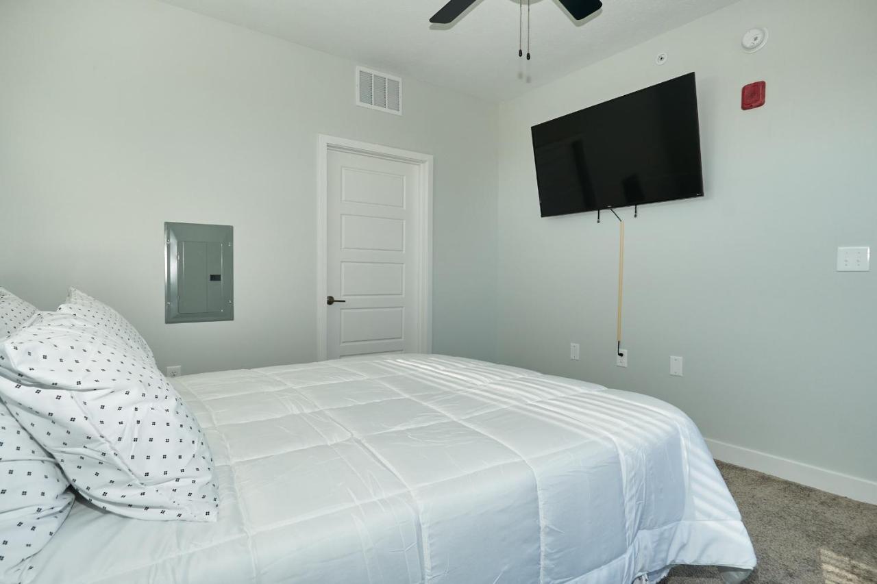 Modern Dwntwn 1 Bdrm Apt Pool Gym Free Parking Indianapolis Exterior photo