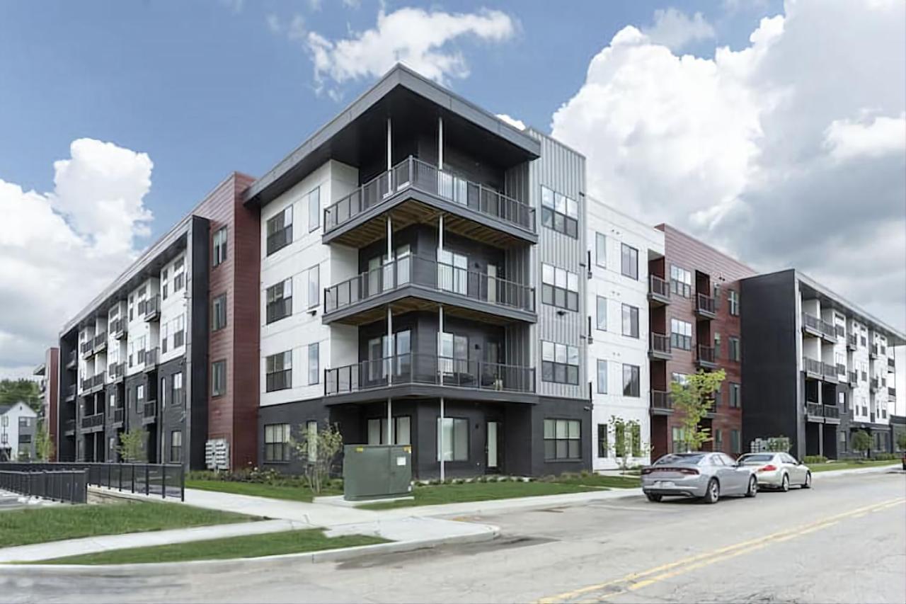 Modern Dwntwn 1 Bdrm Apt Pool Gym Free Parking Indianapolis Exterior photo