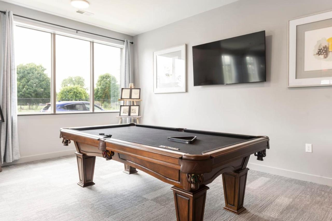 Modern Dwntwn 1 Bdrm Apt Pool Gym Free Parking Indianapolis Exterior photo